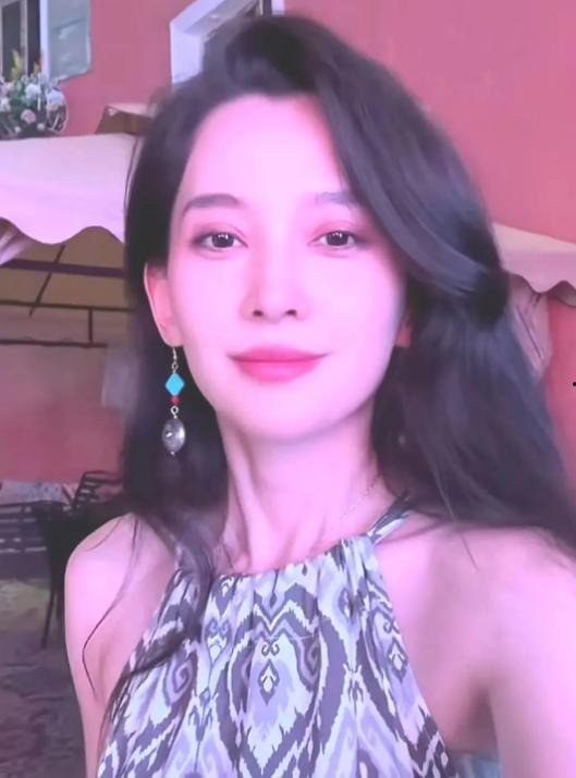 陈晨最新爆料新闻视频下载,揭秘事件内幕，视频内容引发热议